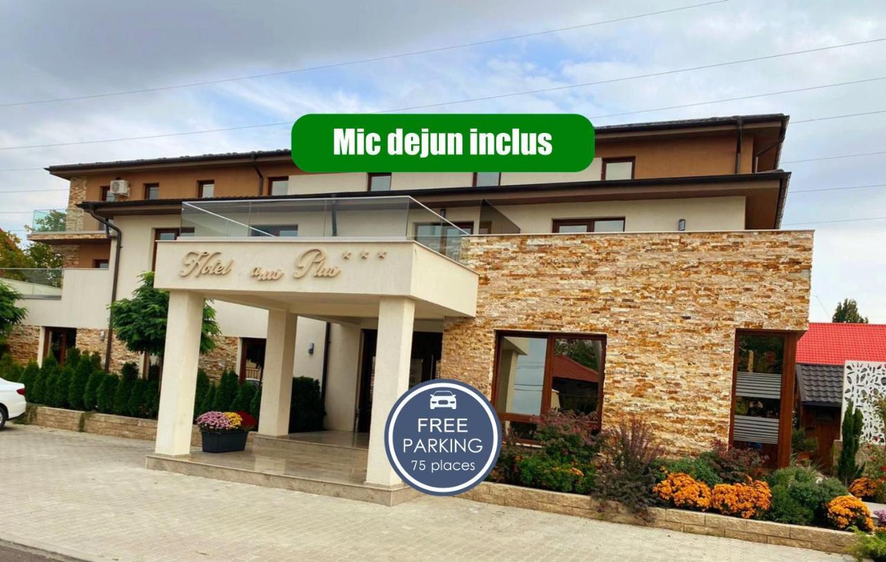 Hotel Yarus Plus Ploieşti Buitenkant foto