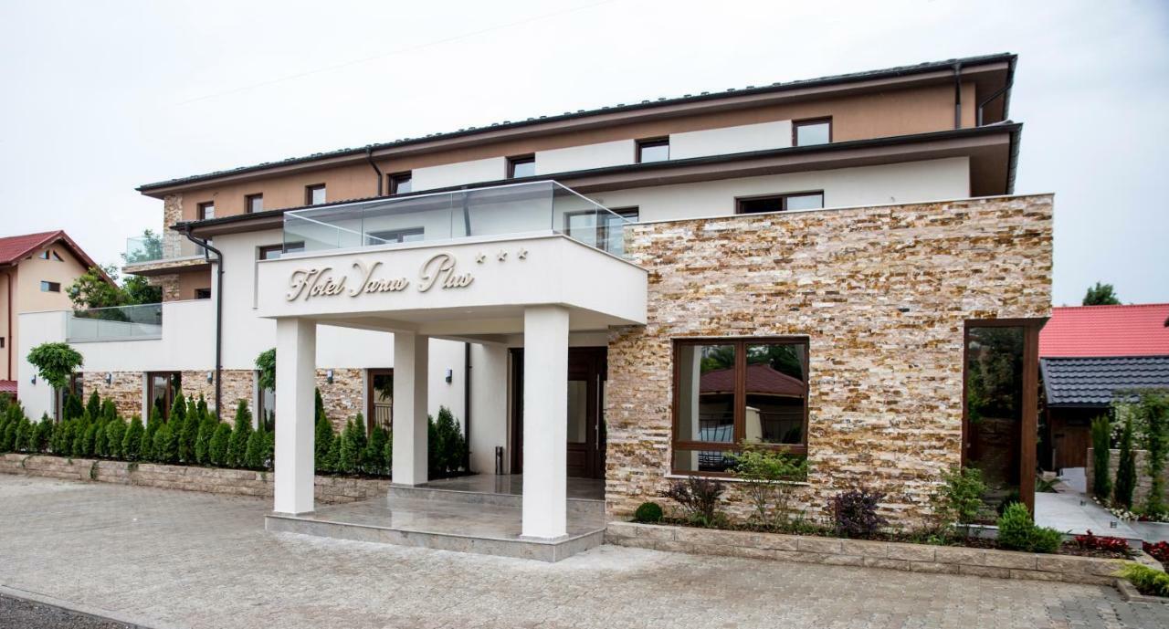 Hotel Yarus Plus Ploieşti Buitenkant foto